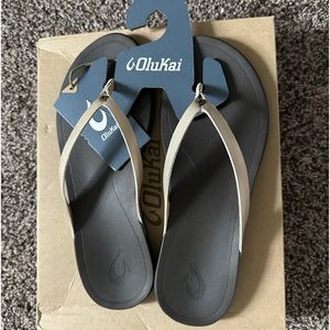 A nice pair of flip flops perfect for sunny summer days!